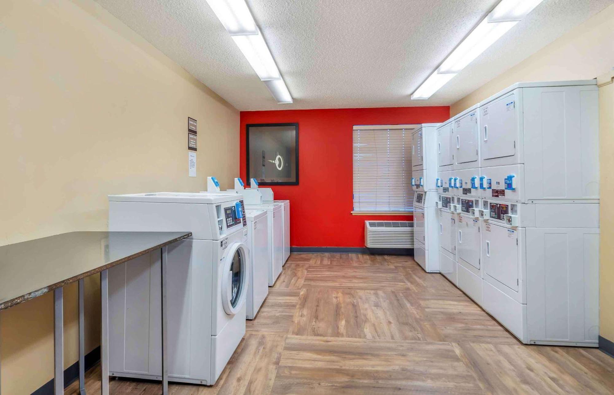 Extended Stay America Select Suites - Chicago - Downers Grove Buitenkant foto